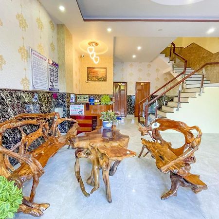 Hotel Khách sạn Triều Dâng Tuy Hoa Esterno foto